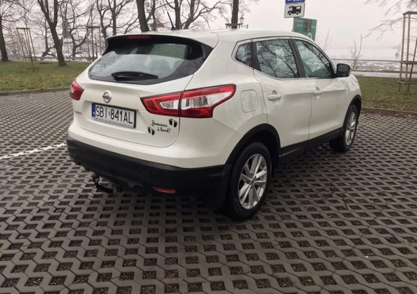 Nissan Qashqai cena 57800 przebieg: 115000, rok produkcji 2016 z Sokółka małe 121